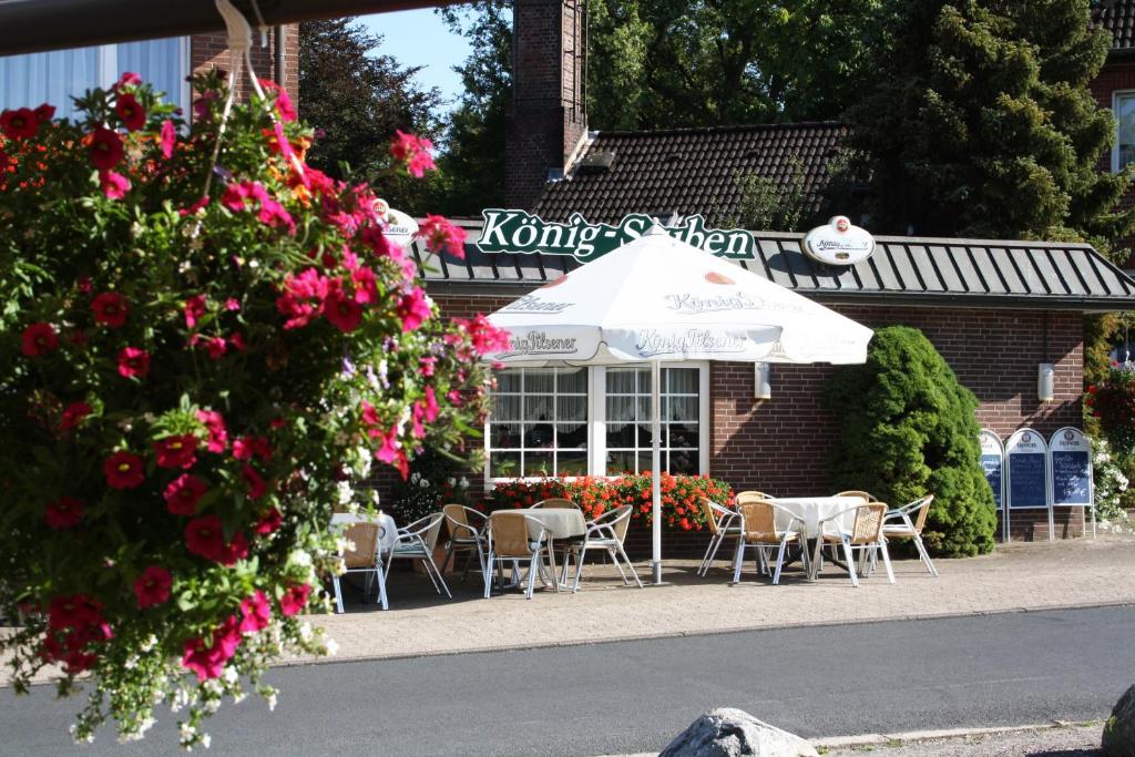 Hotel Koenig-Stuben Bispingen Exterior photo